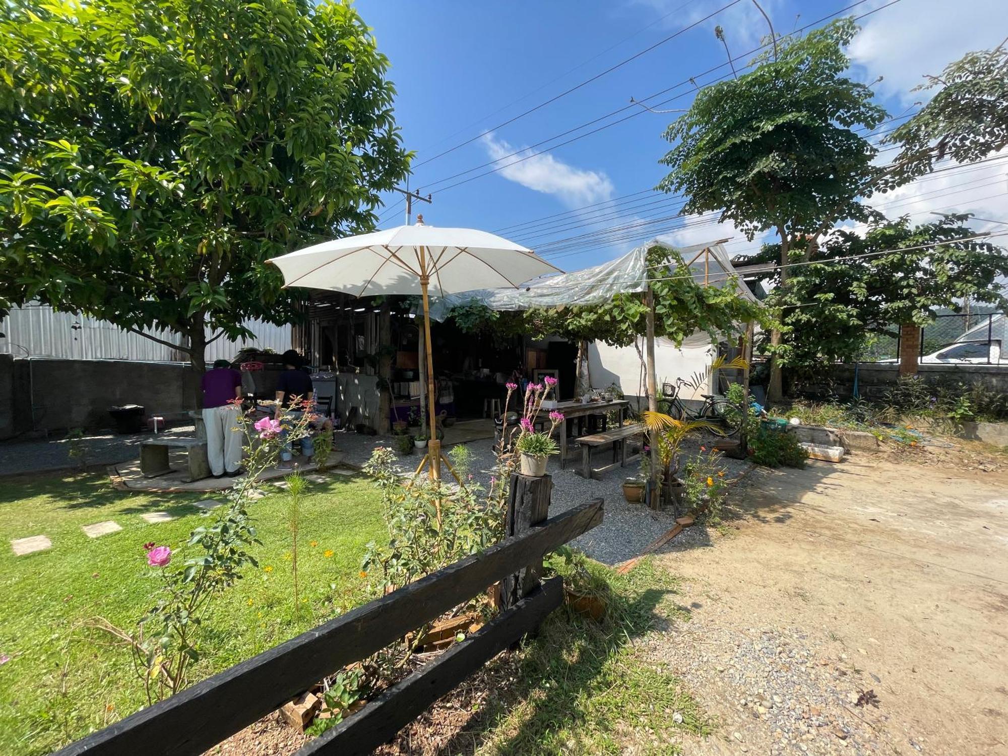 The Legend Homestay. Mae Ai Bagian luar foto