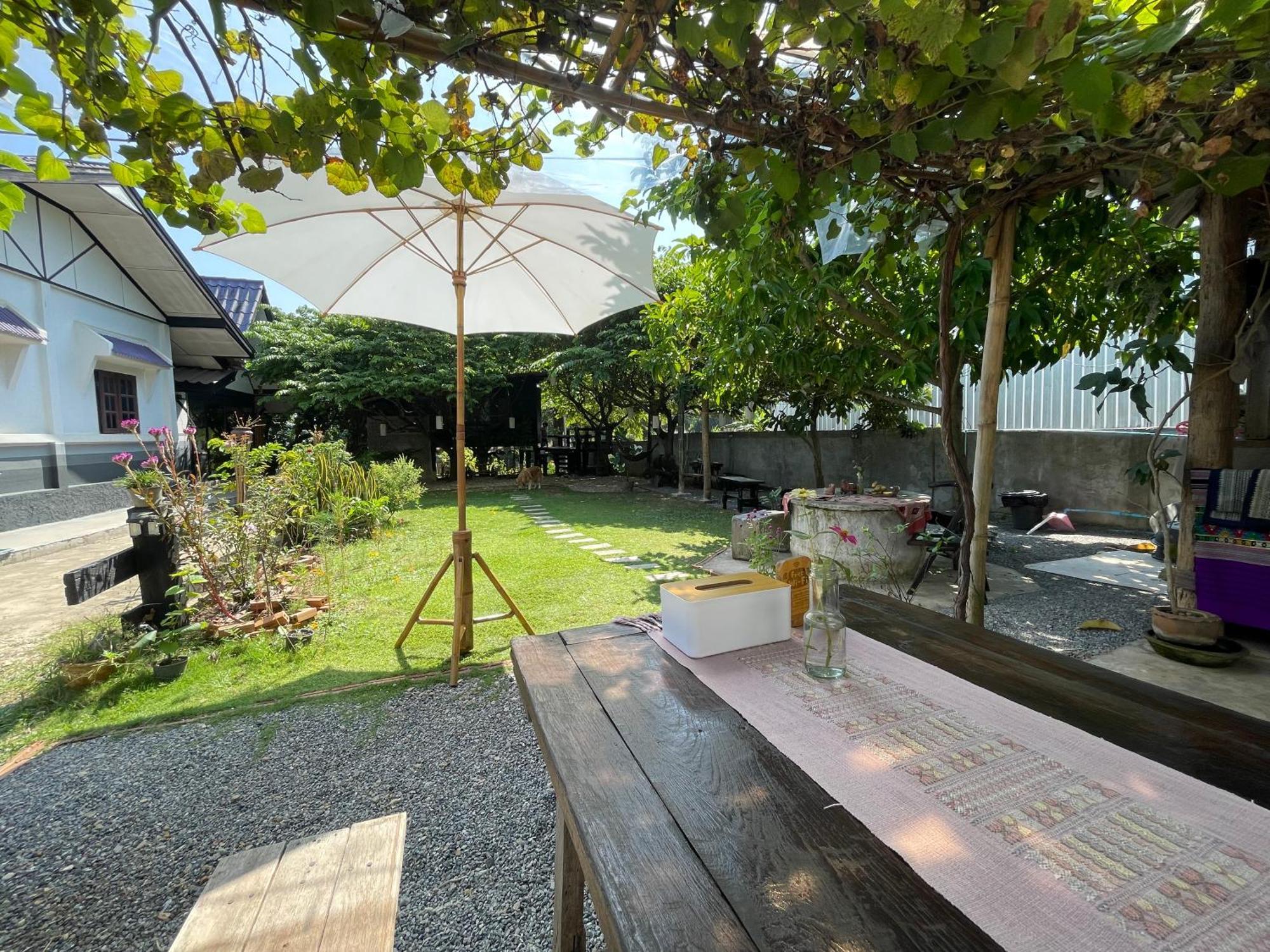 The Legend Homestay. Mae Ai Bagian luar foto